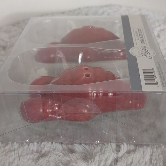 Holiday Lobster Salt & Pepper Shakers - Picture 3 of 4